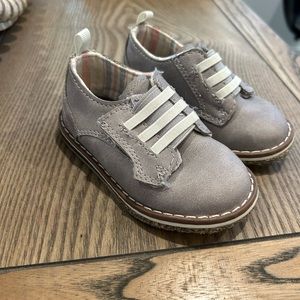 Boys cat and jack dress shoes